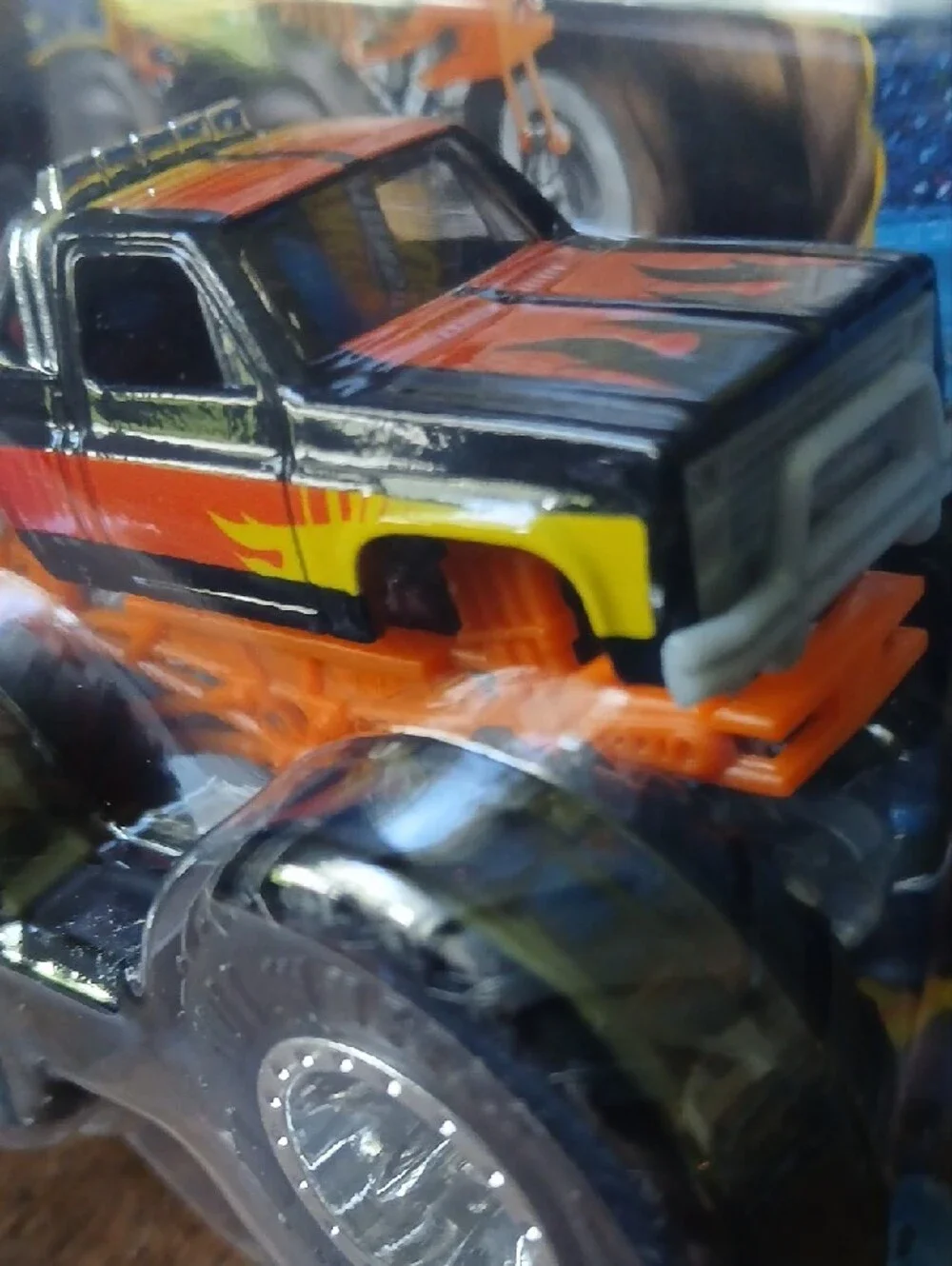1983 Chevy Silverado Toy Truck - Hot Wheels 1/64